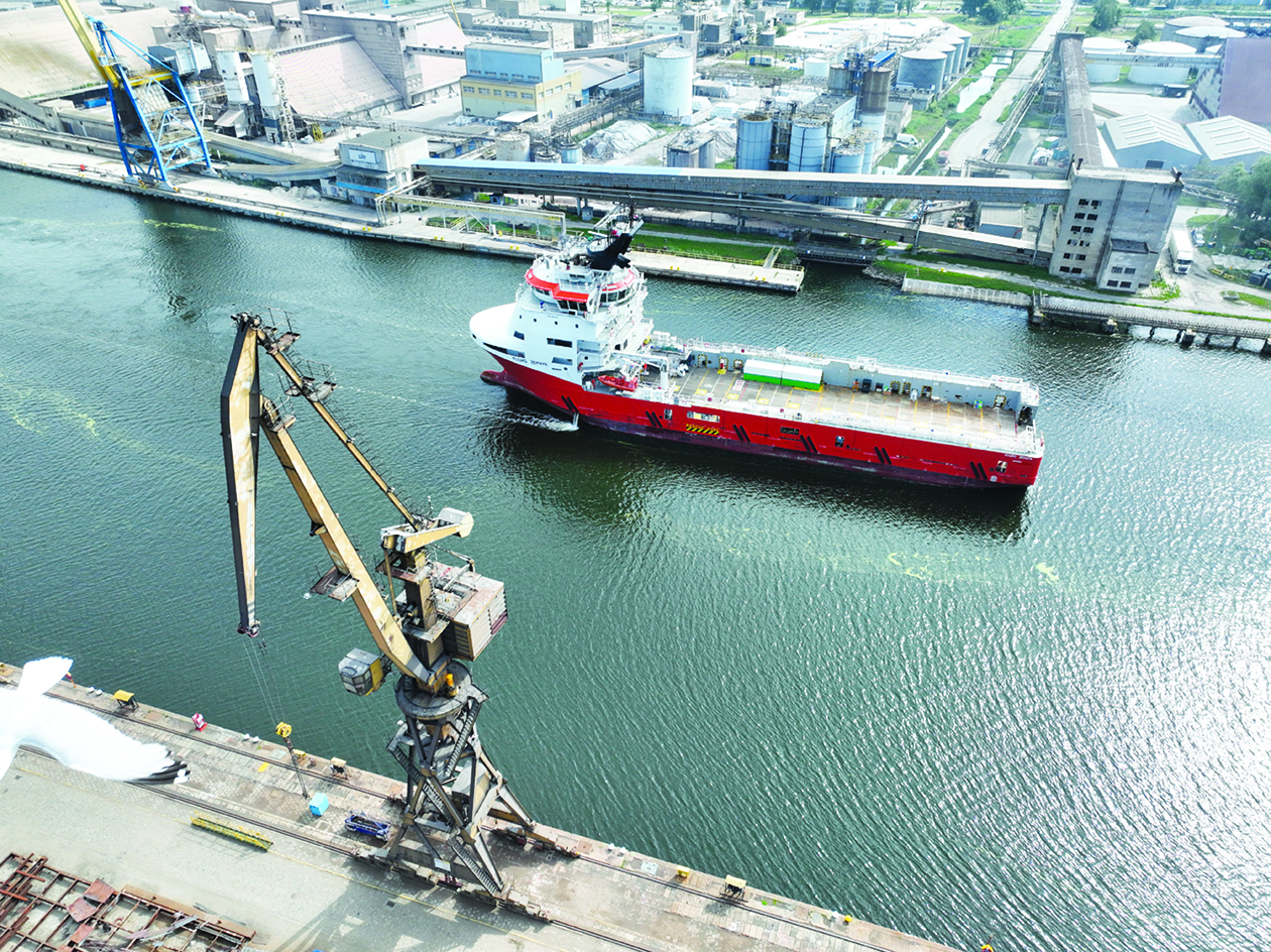 „Fugro Zephyr” przed przebudową